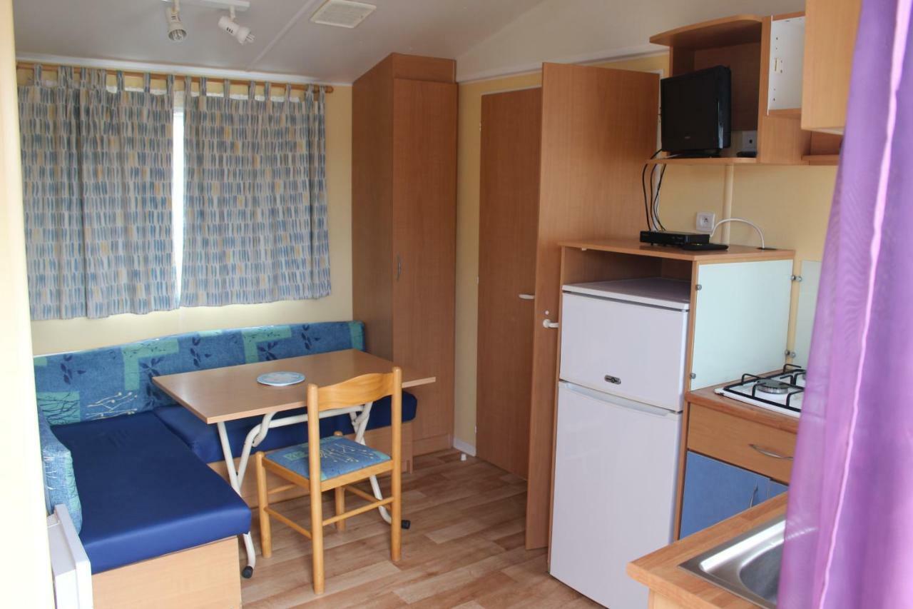 Camping Du Pontis Verteillac 외부 사진